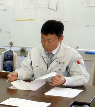 梅本賢一